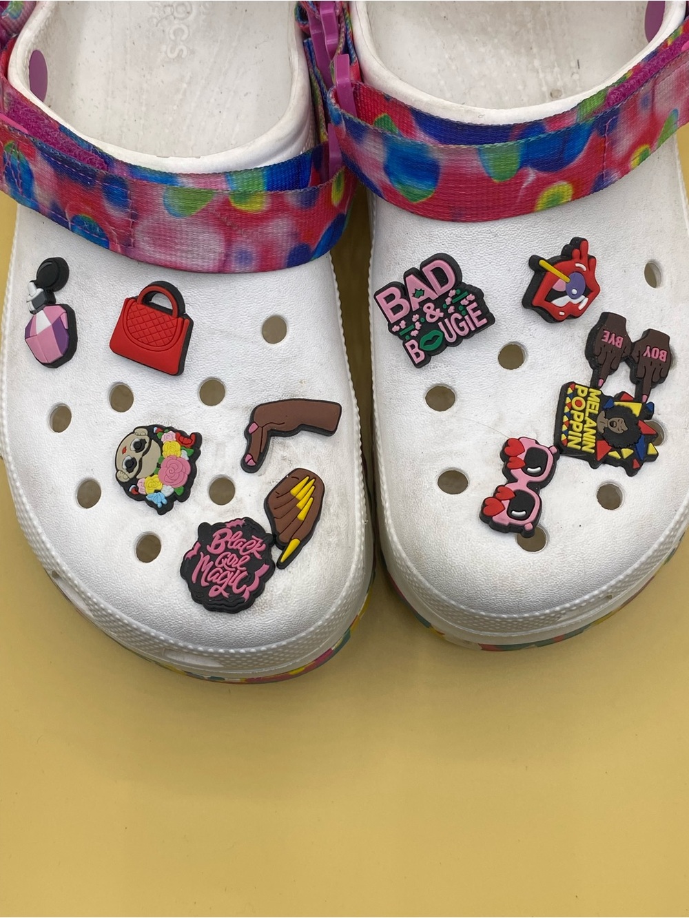 CROCS Kids White Clogs with Pink Tie-Dye Strap and Multicolor Jibbitz - Picture 5 of 5